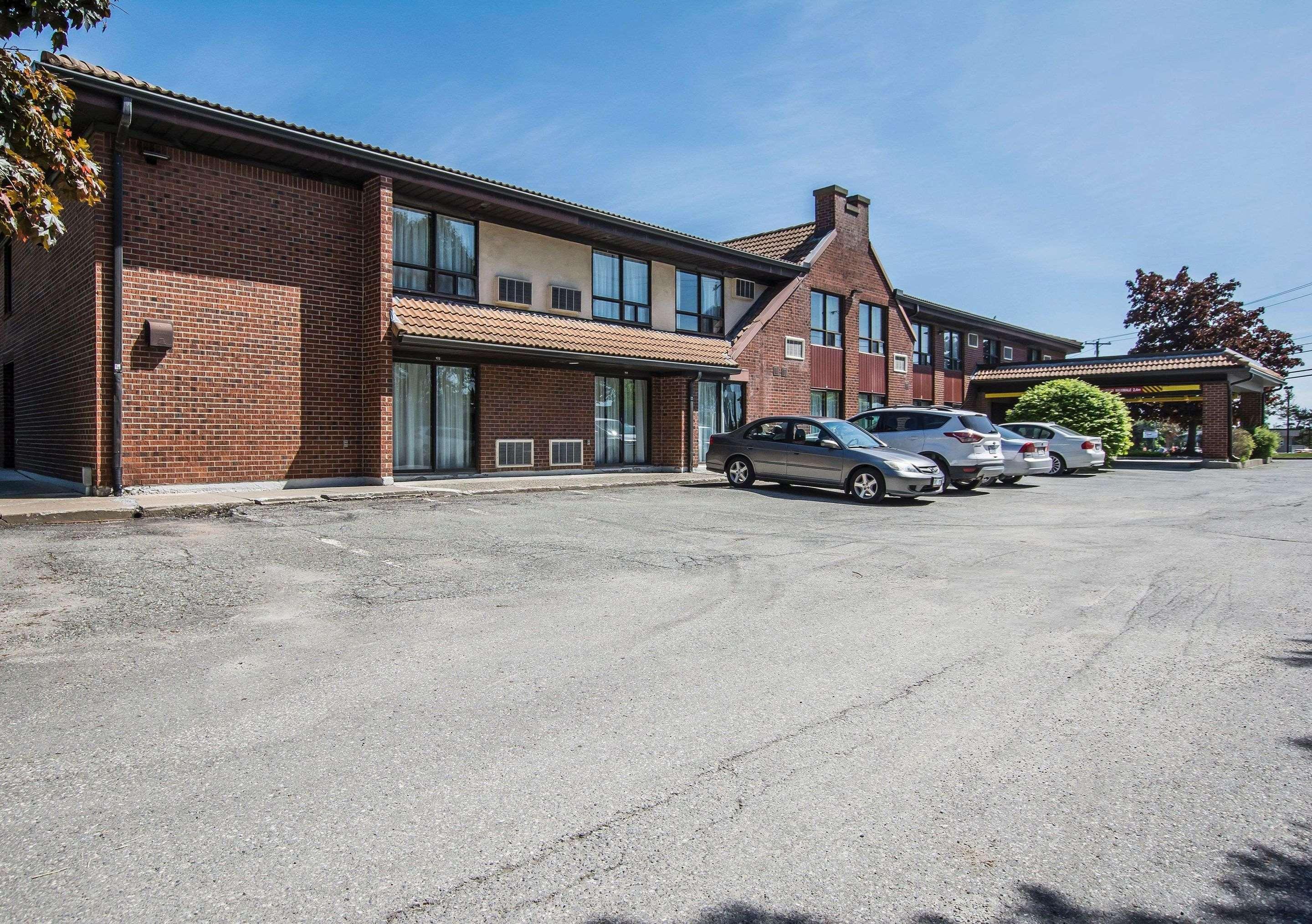 Comfort Inn Sherbrooke Exterior photo