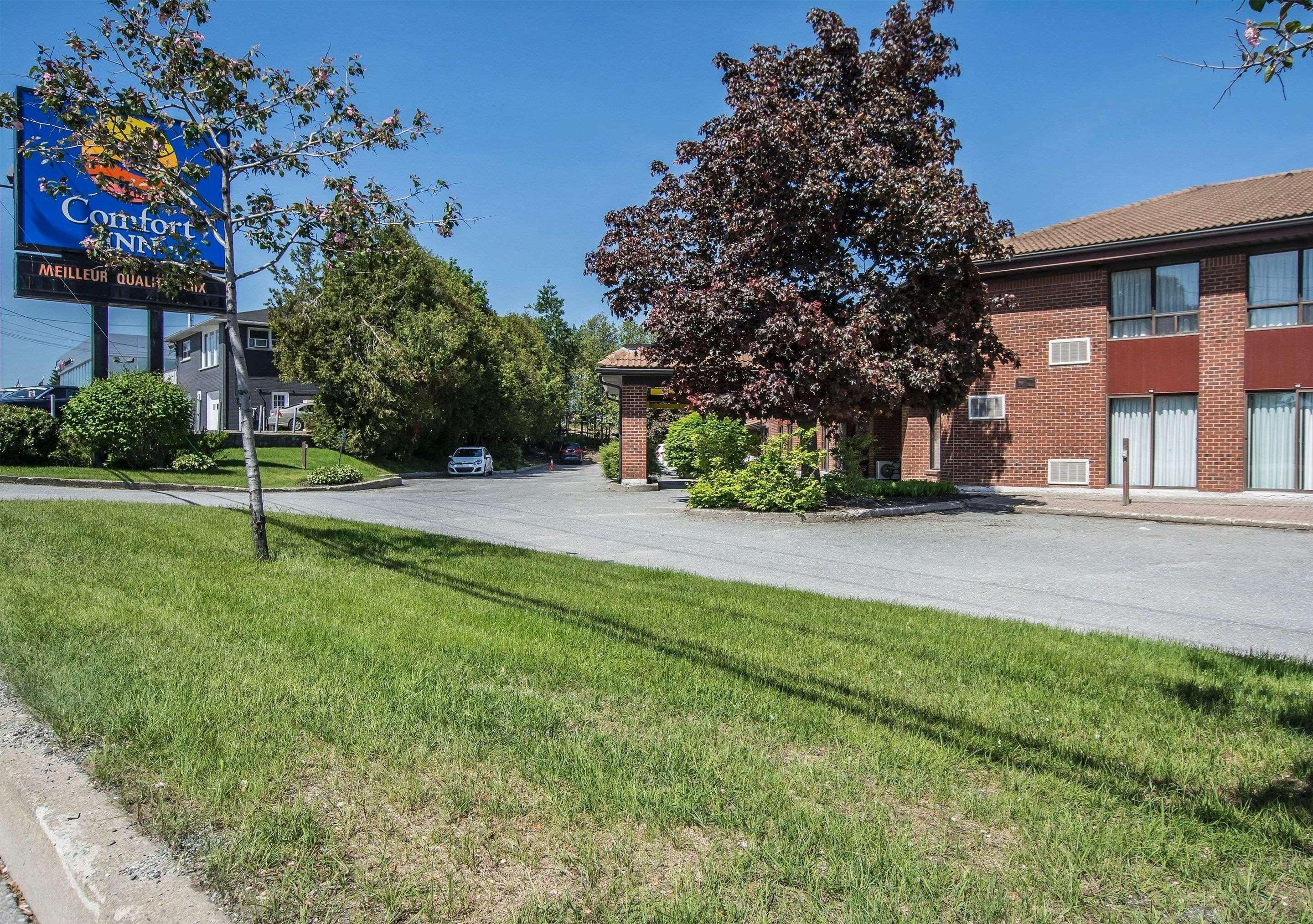 Comfort Inn Sherbrooke Exterior photo