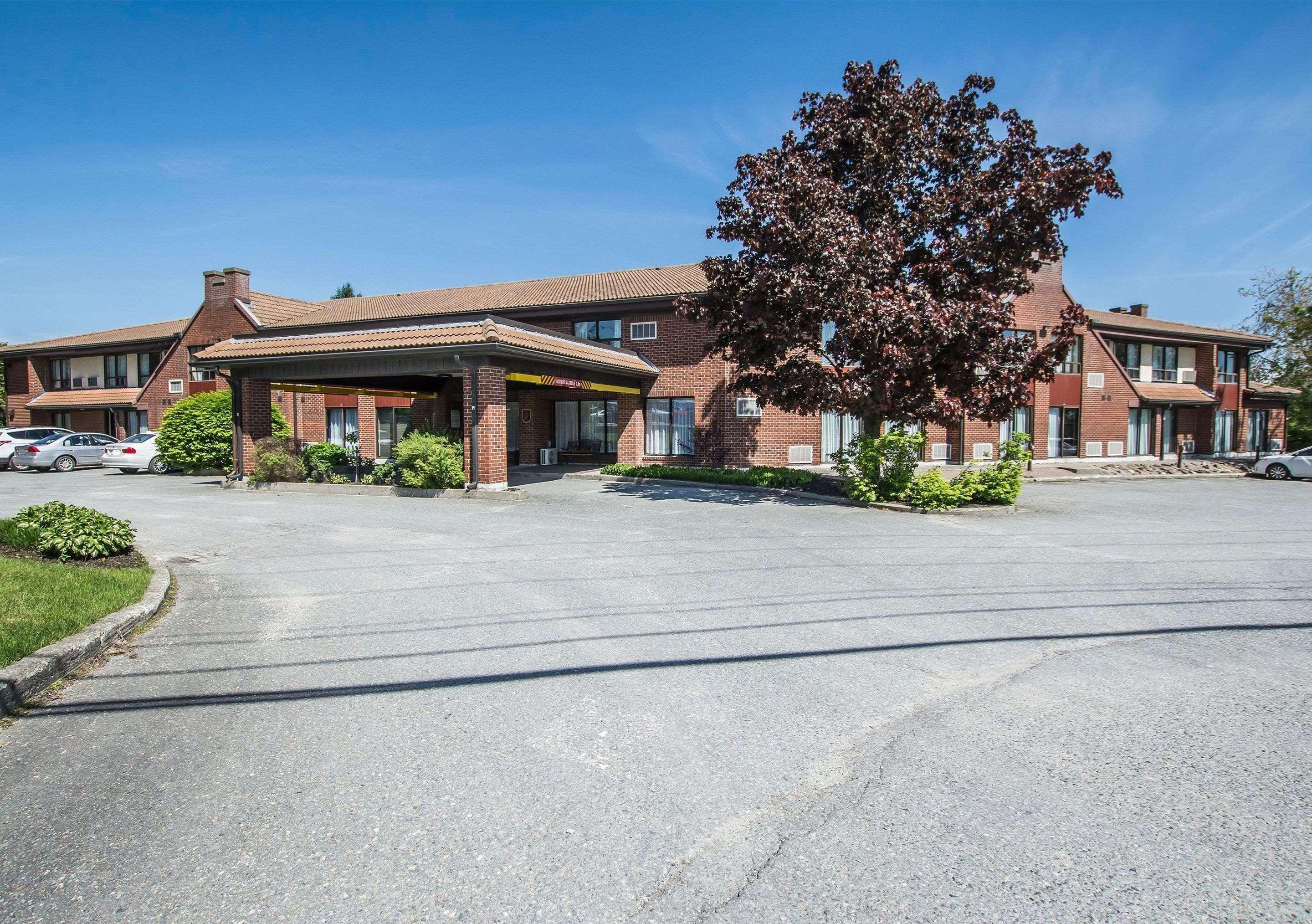 Comfort Inn Sherbrooke Exterior photo